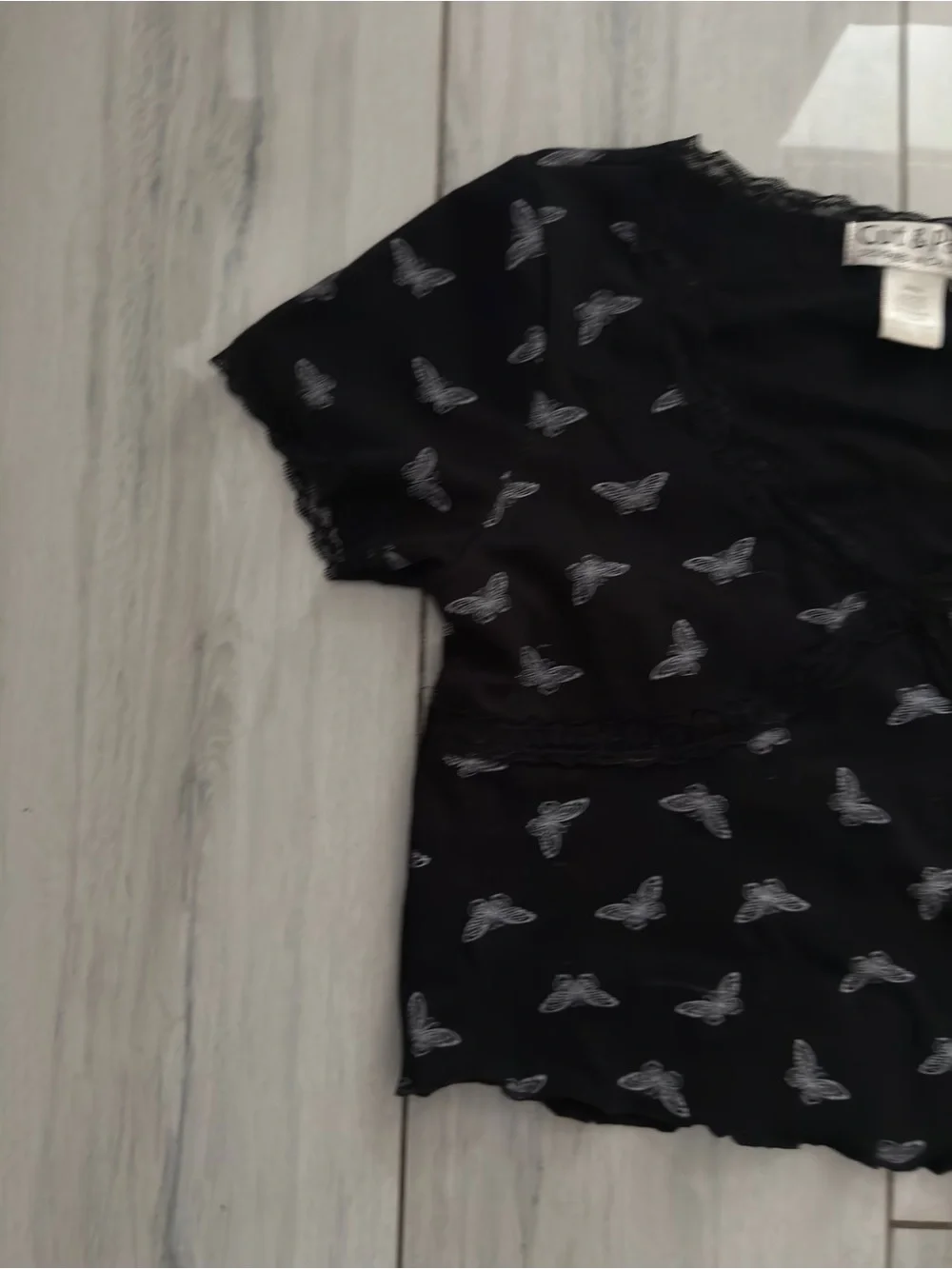 Cut & Paste Lace trim Crop Tee Black W/butterflies Size S - Picture 5 of 6